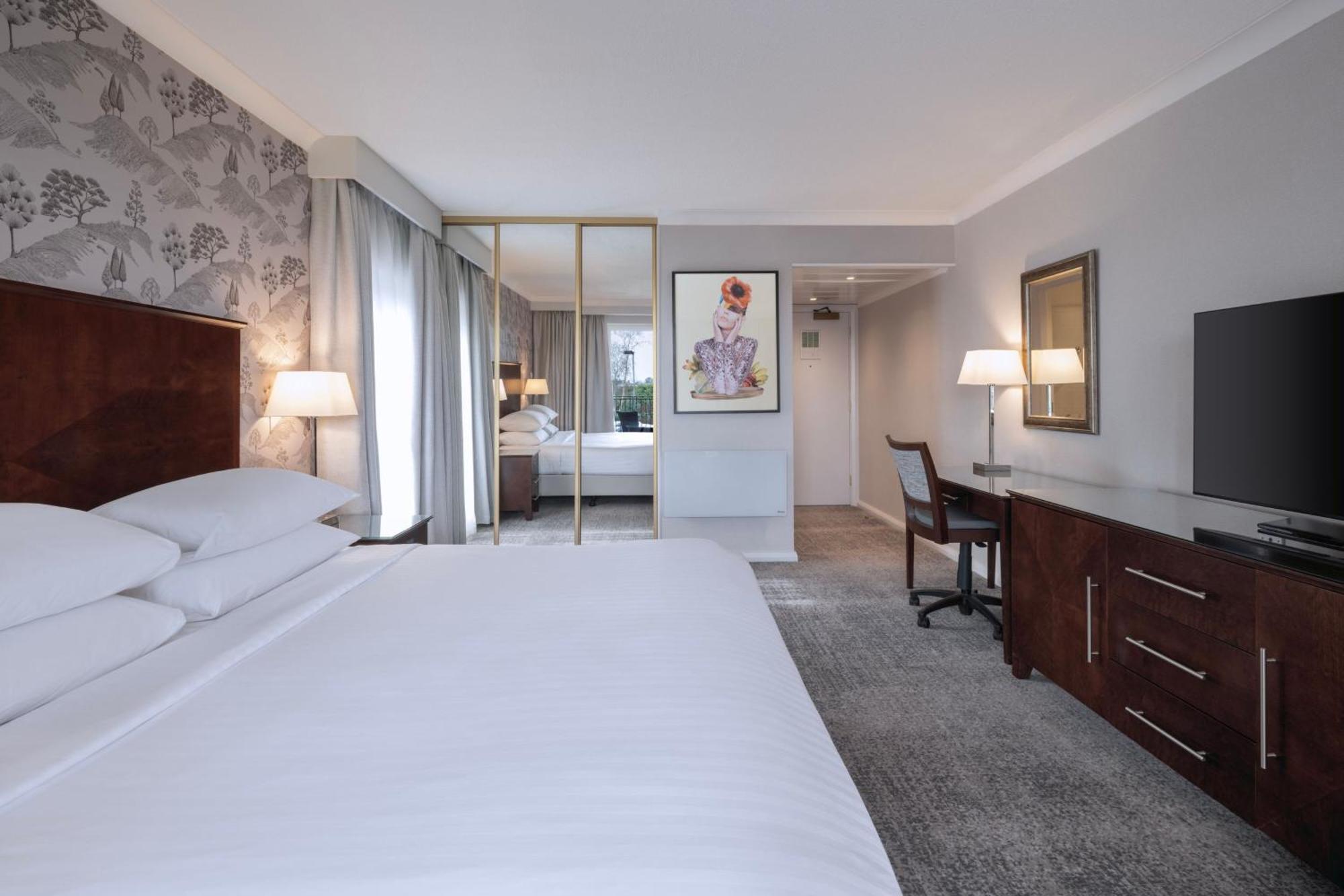 Delta Hotels By Marriott יורק מראה חיצוני תמונה